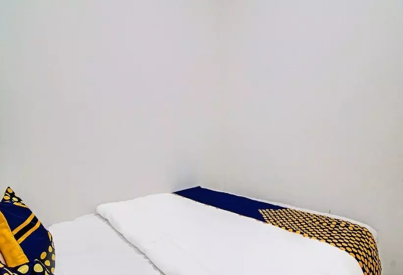 هتل Spot On 91828 Homestay Dinda Syariah