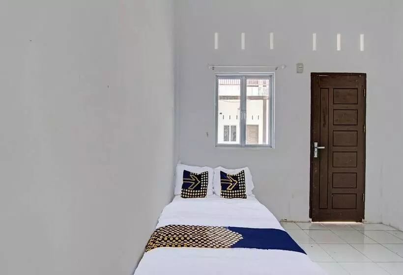 هتل Spot On 91828 Homestay Dinda Syariah