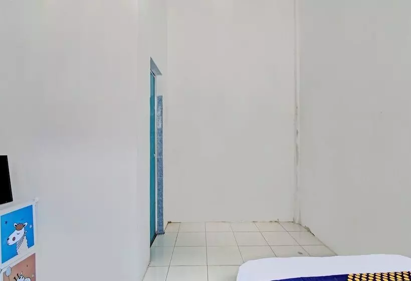 هتل Spot On 91828 Homestay Dinda Syariah