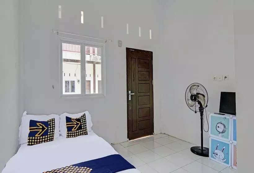 هتل Spot On 91828 Homestay Dinda Syariah
