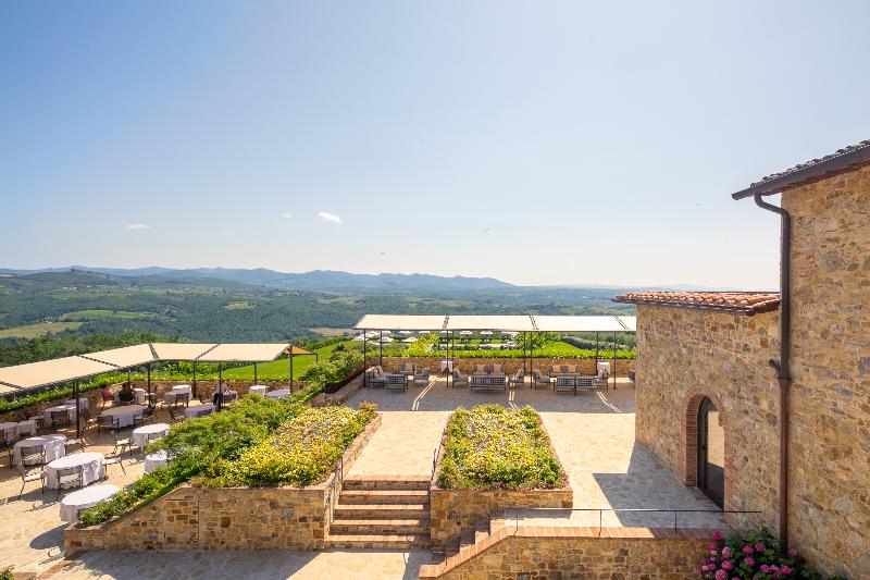 Отель The Club House