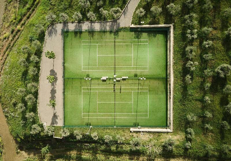 Отель The Club House