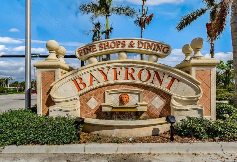 Отель The Heart Of Naples