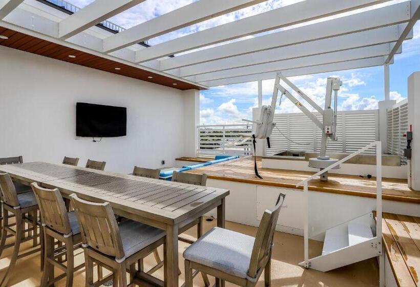 Отель The Heart Of Naples