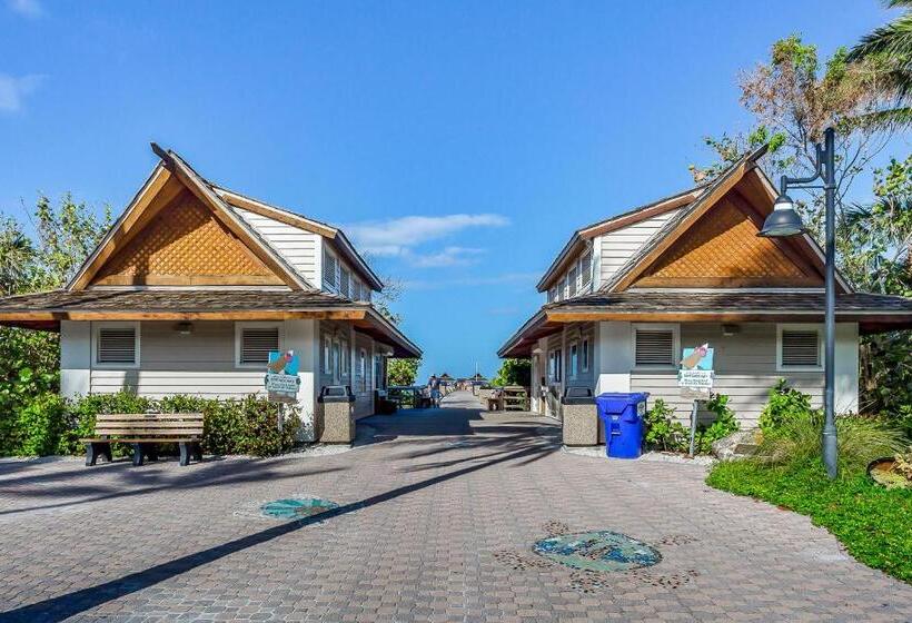 Отель The Heart Of Naples