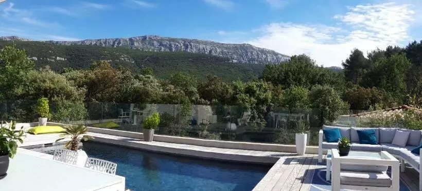 Aamiaismajoitus (B&B) Magnifique Suite Familiale