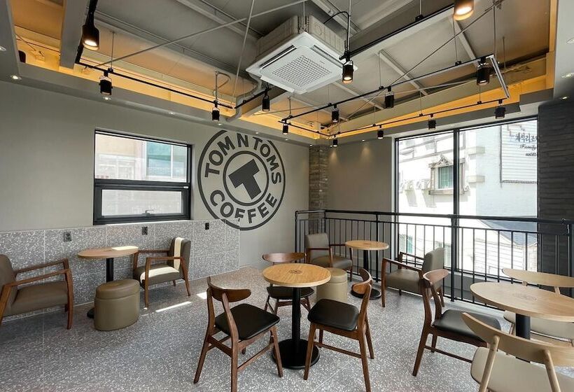 Buan Gyeokpo Chaeseok Resotel Oakville