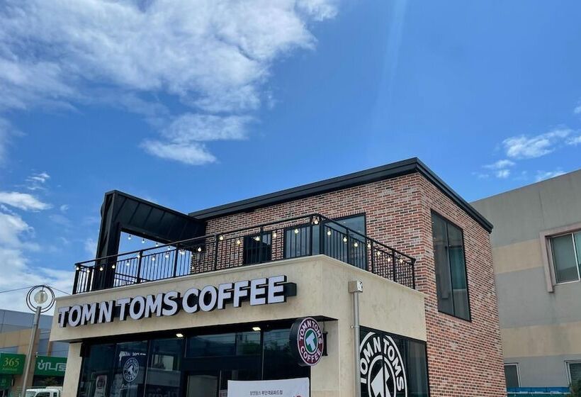 Buan Gyeokpo Chaeseok Resotel Oakville