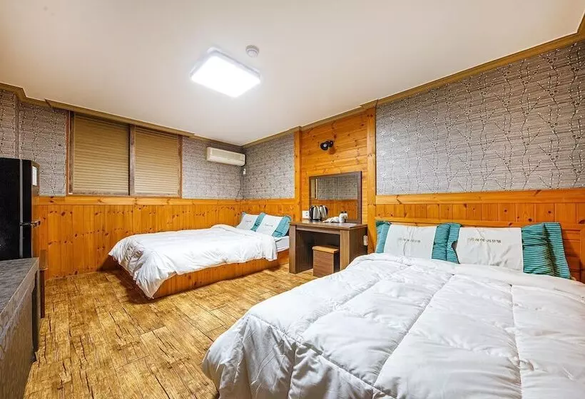 Buan Gyeokpo Chaeseok Resotel Oakville