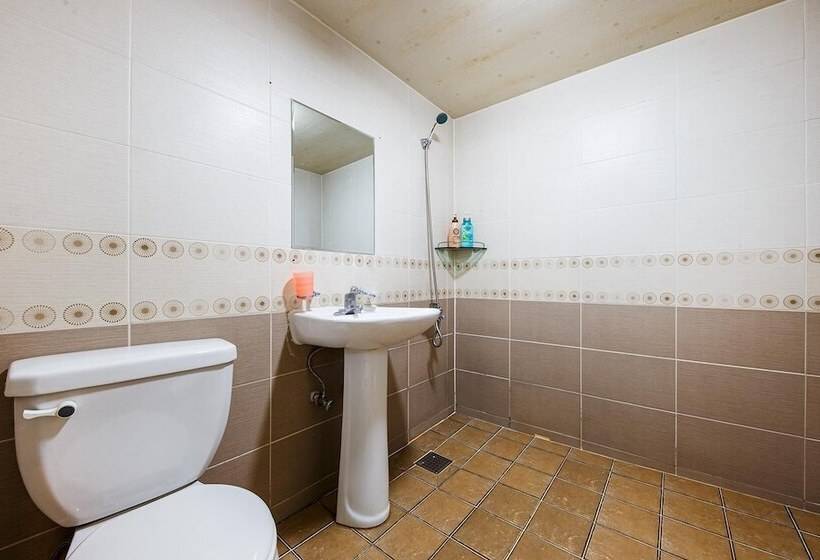 Buan Gyeokpo Chaeseok Resotel Oakville