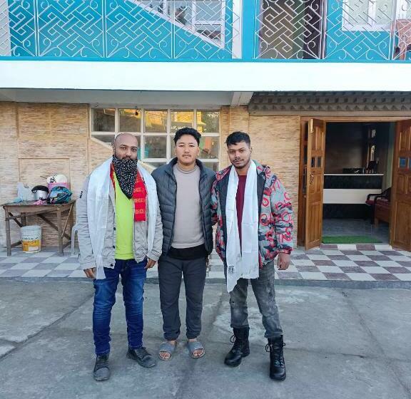 호텔 Pinewood Tawang