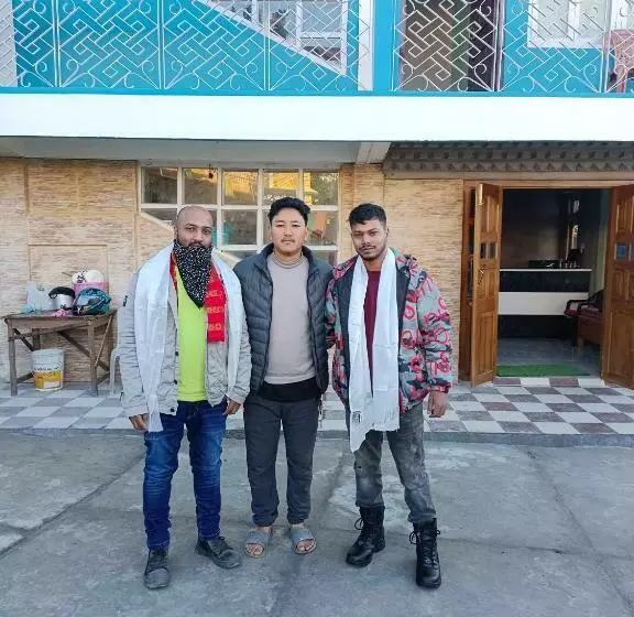 ホテル Pinewood Tawang