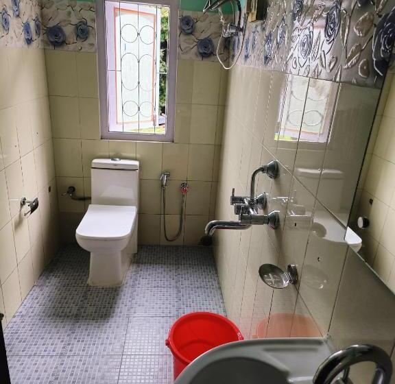 Отель Pinewood Tawang