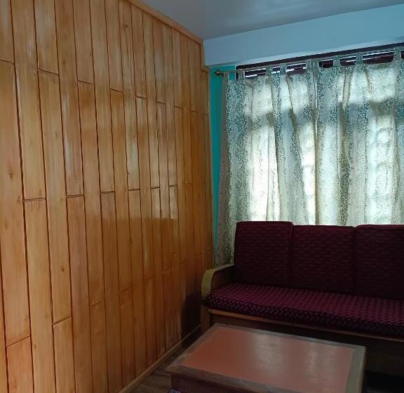 Отель Pinewood Tawang