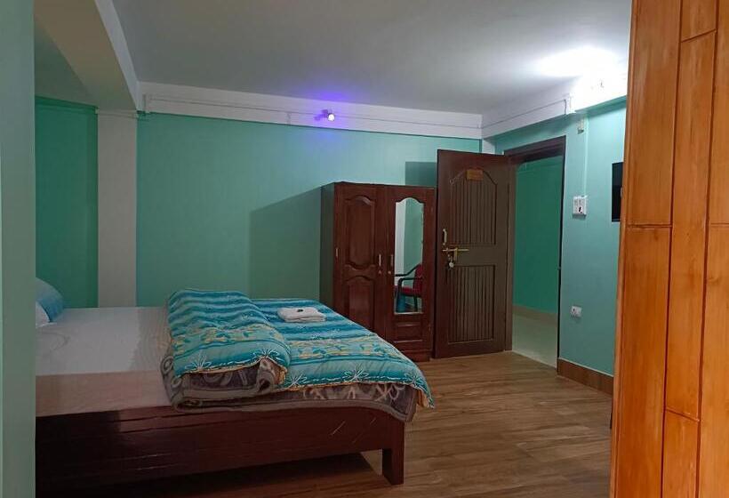 Отель Pinewood Tawang