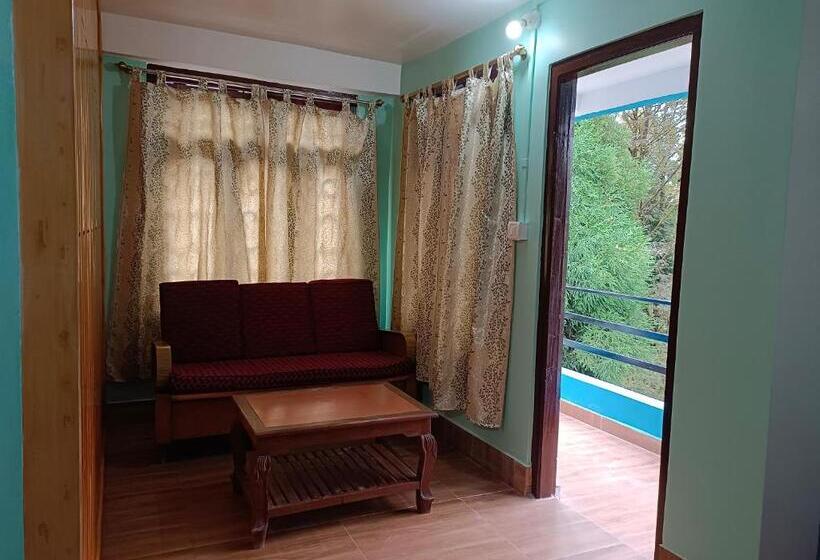 Отель Pinewood Tawang