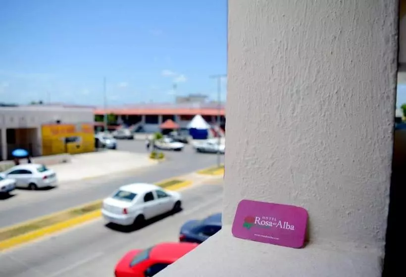 Hotelli Rosa Del Alba