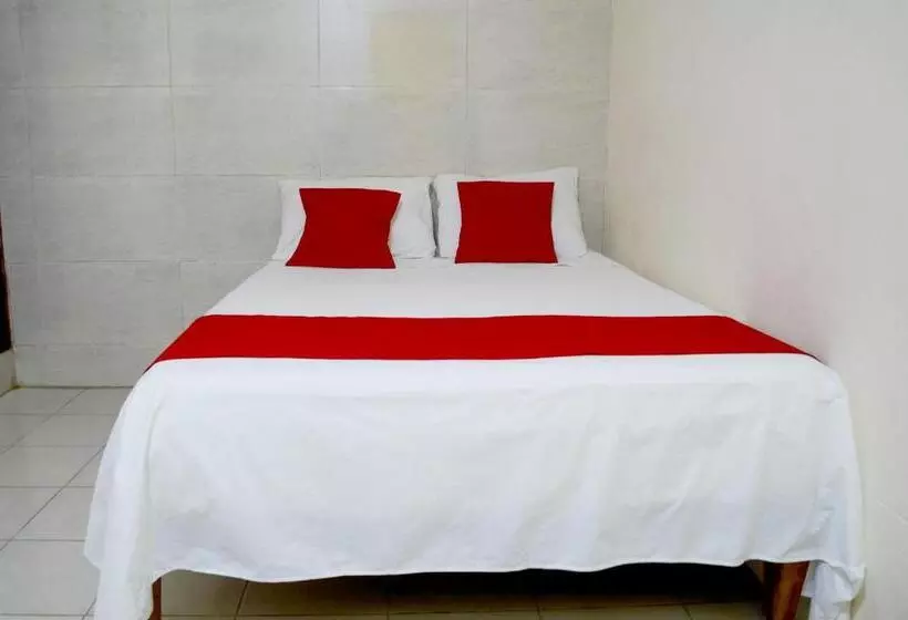 Hotelli Rosa Del Alba