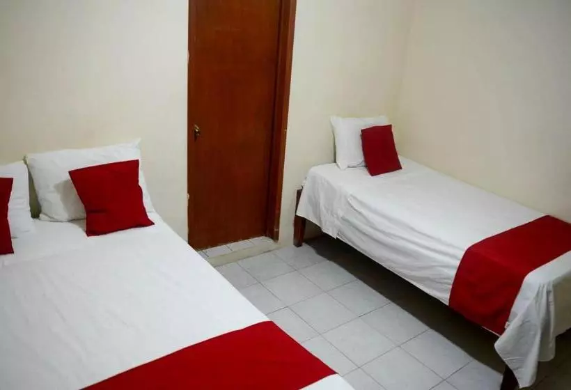 Hotelli Rosa Del Alba