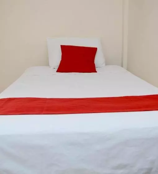 Hotelli Rosa Del Alba