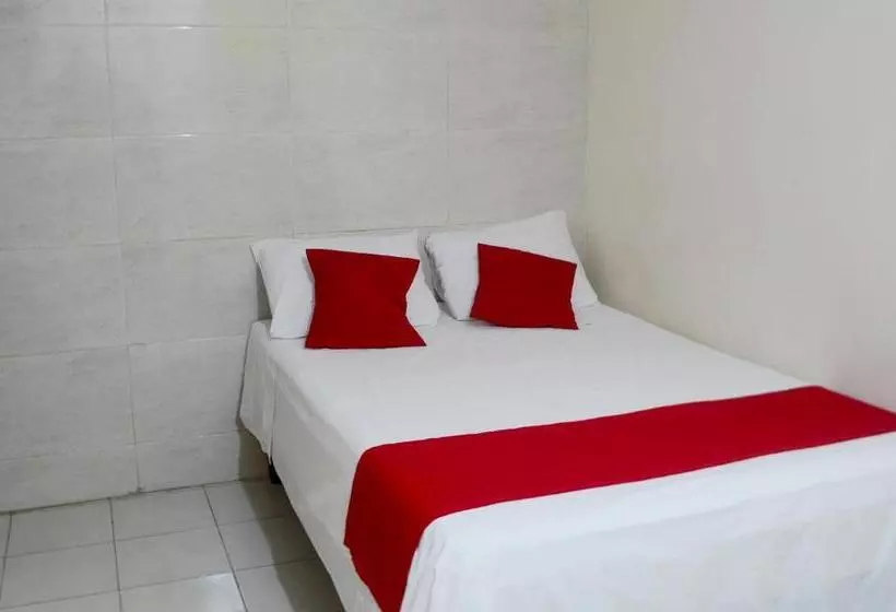 Hotelli Rosa Del Alba