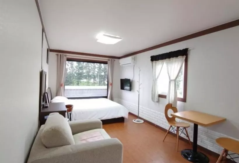 ホテル Seogwipo Shineville Pension