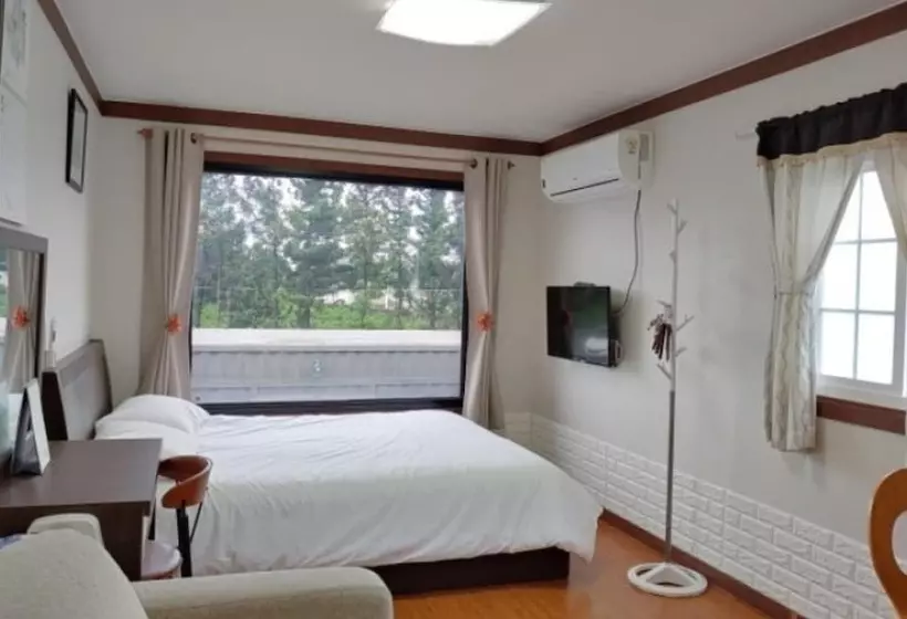 ホテル Seogwipo Shineville Pension