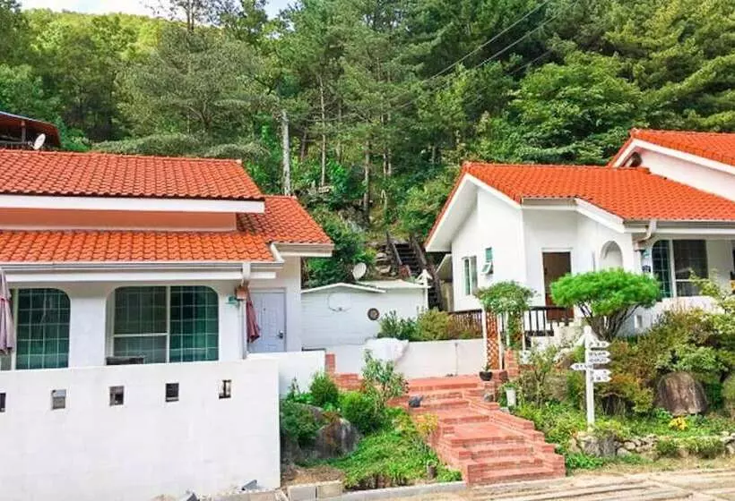 Hotelli Yangpyeong Notobook Pension