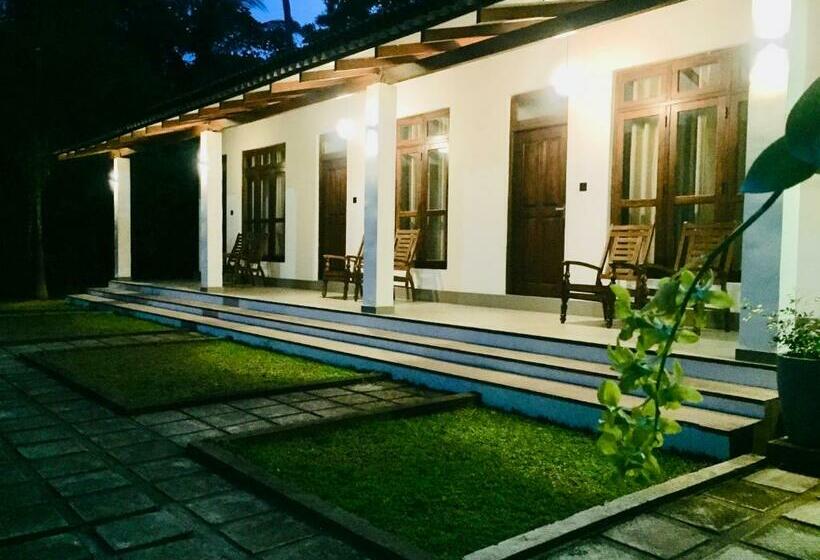 Pensão Swan Lake Habarana