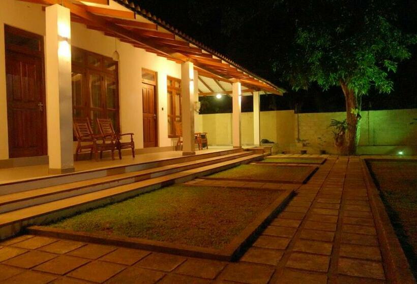 Pensão Swan Lake Habarana