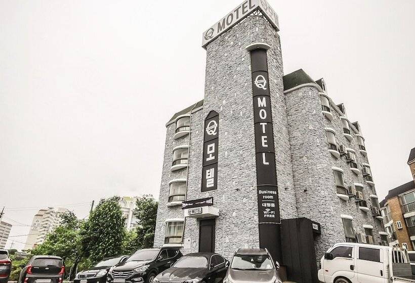 Q Motel Wanju
