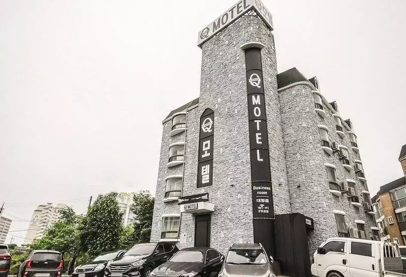 Q Motel Wanju