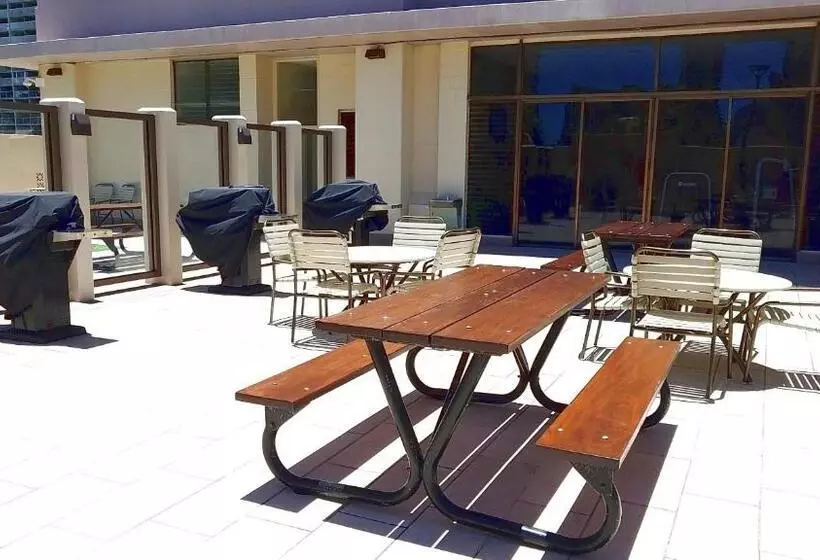 Waikiki Kuhio 1 Bedrm Apt, Ocean View, Free Parking & Wifi