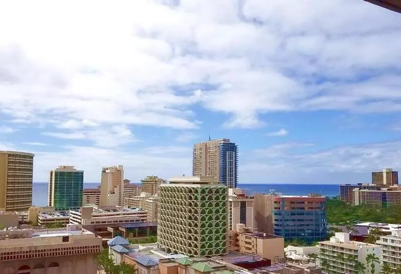 Waikiki Kuhio 1 Bedrm Apt, Ocean View, Free Parking & Wifi