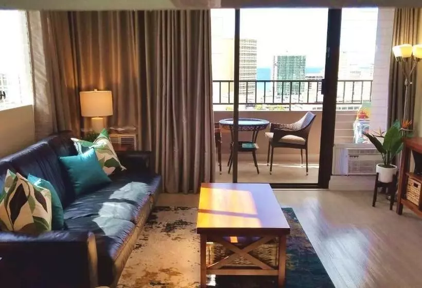 Waikiki Kuhio 1 Bedrm Apt, Ocean View, Free Parking & Wifi