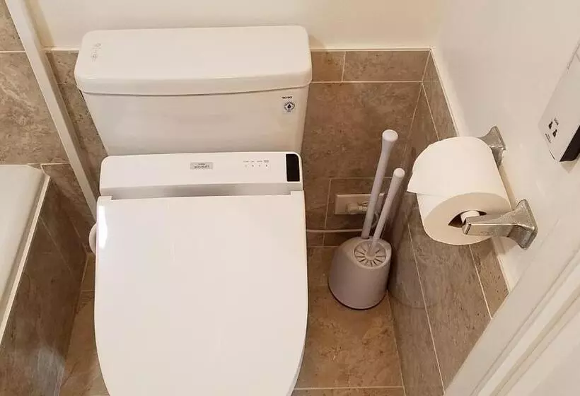 Waikiki Kuhio 1 Bedrm Apt, Ocean View, Free Parking & Wifi