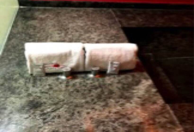 Hm Hotel Y Suites Plaza