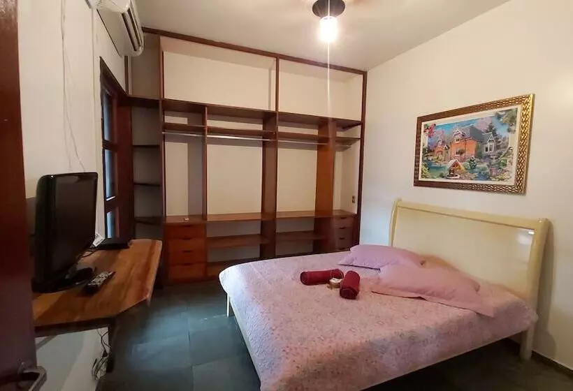 Hotelli Cantinho Primavera   Caraguatatuba