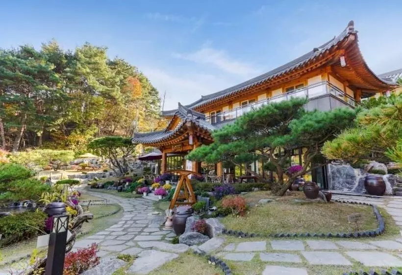 Hotelli Gongju Solhyang Pension