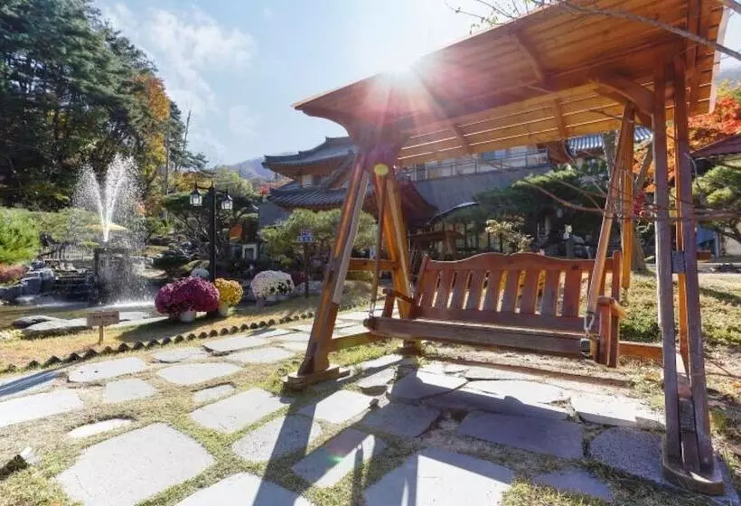 Hotelli Gongju Solhyang Pension