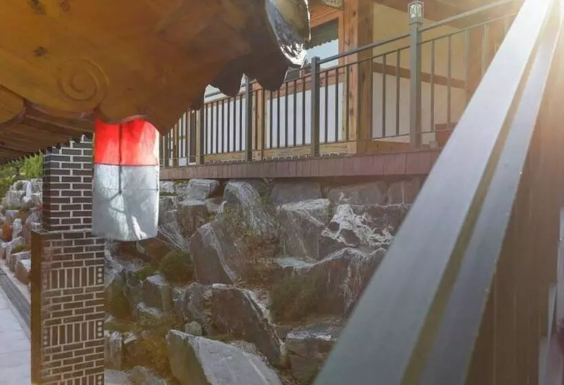 Hotelli Gongju Solhyang Pension