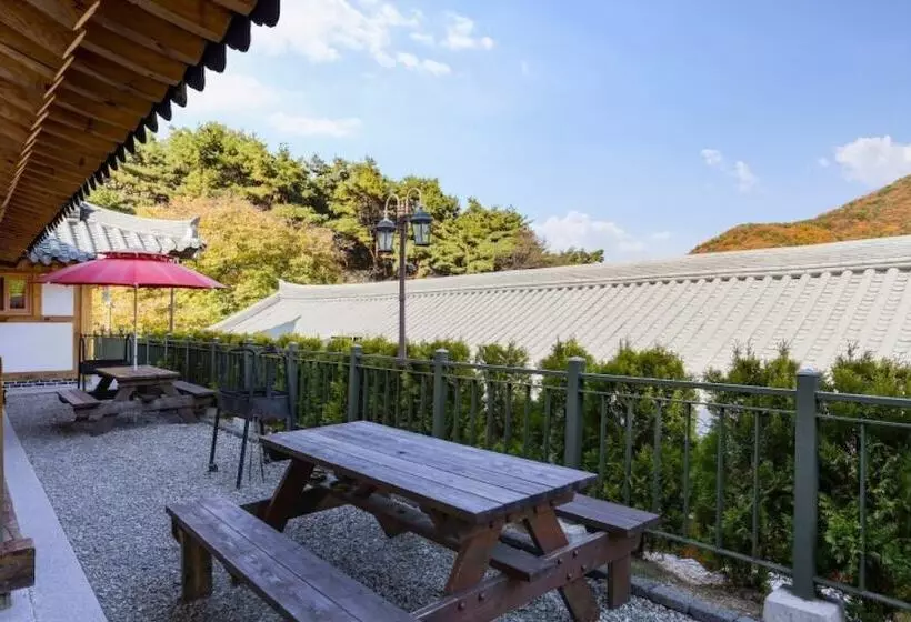 Hotelli Gongju Solhyang Pension