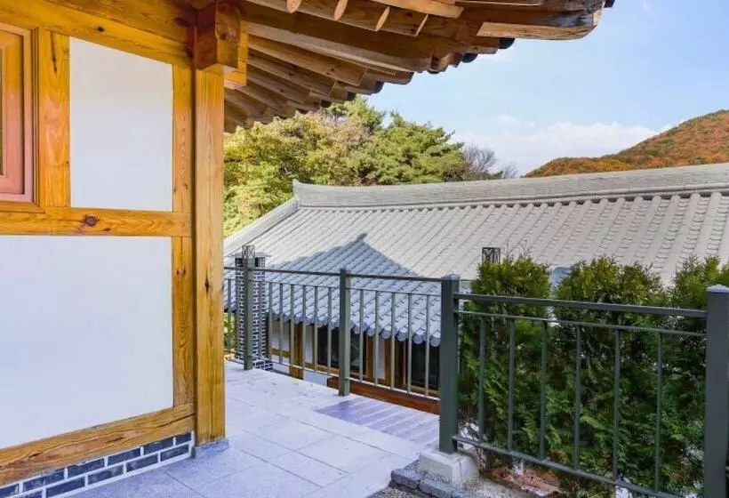 Hotelli Gongju Solhyang Pension