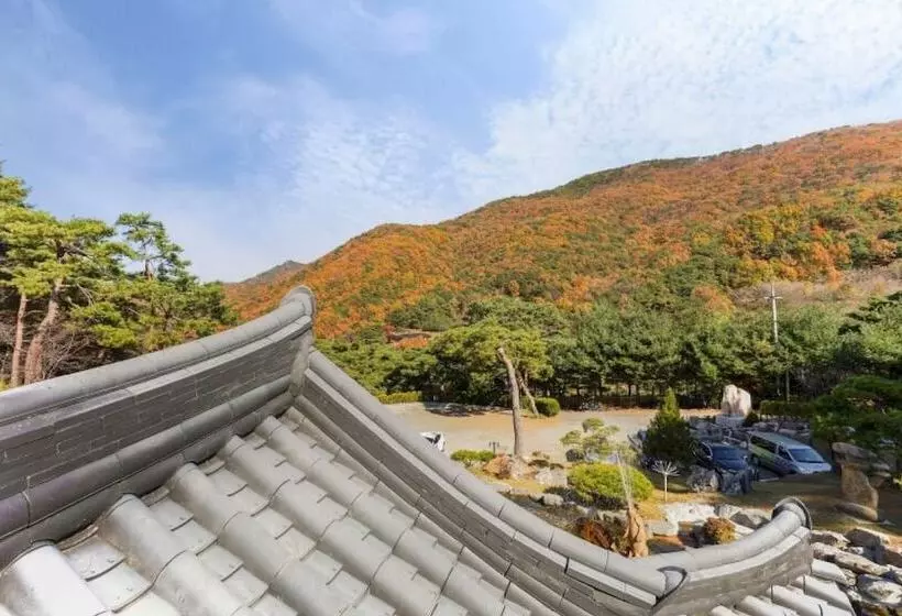 Hotelli Gongju Solhyang Pension