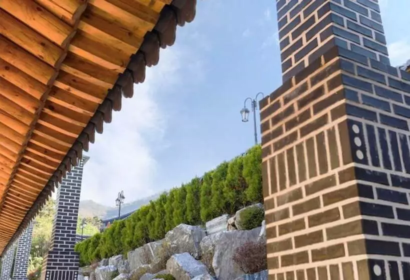 Hotelli Gongju Solhyang Pension