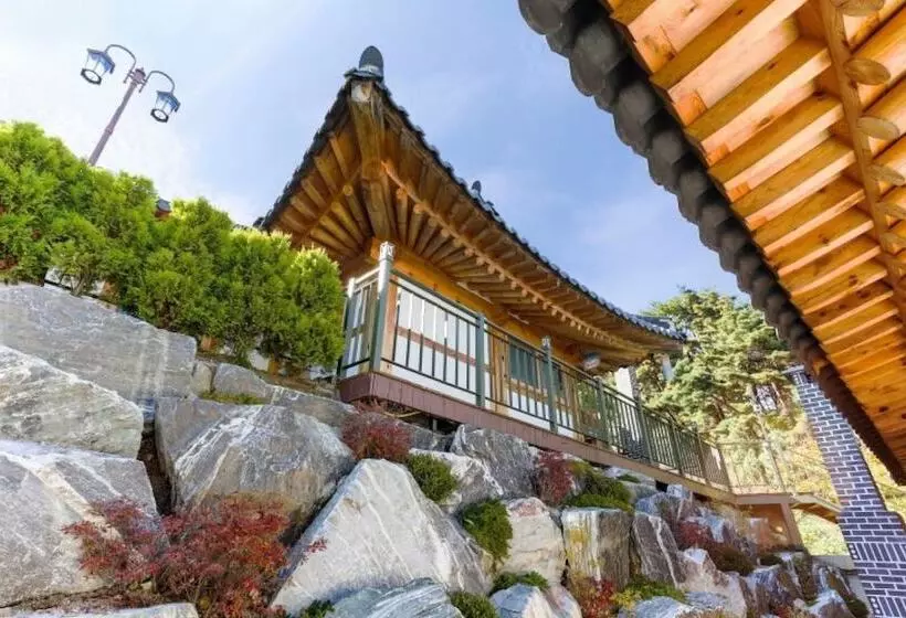 Hotelli Gongju Solhyang Pension