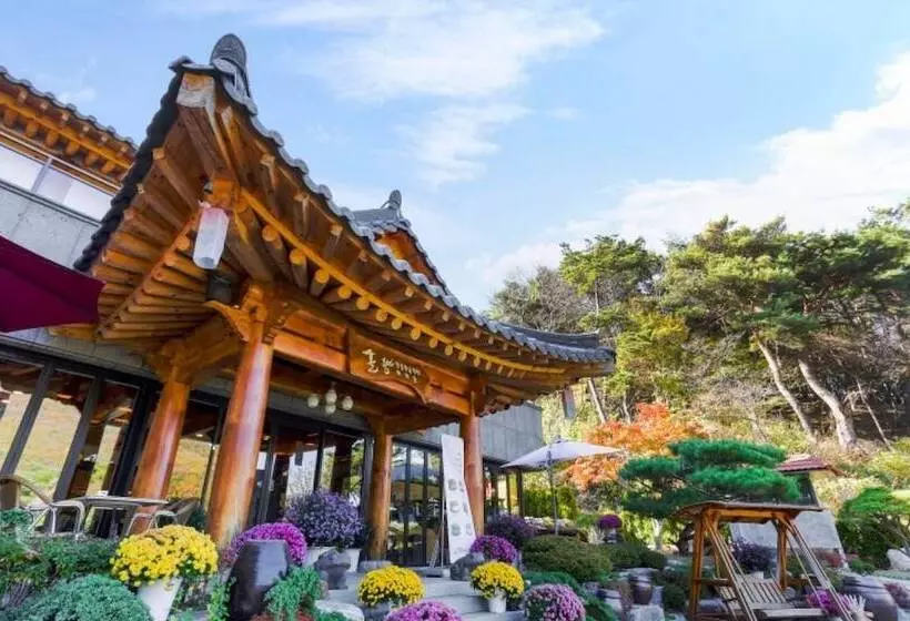 Hotelli Gongju Solhyang Pension