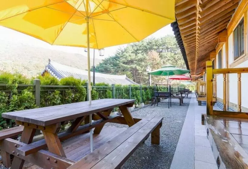 Hotelli Gongju Solhyang Pension