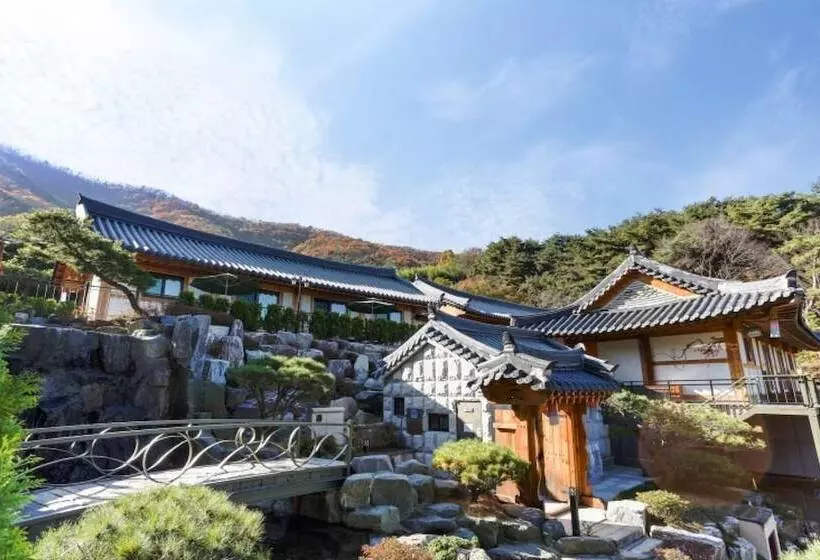 Hotelli Gongju Solhyang Pension
