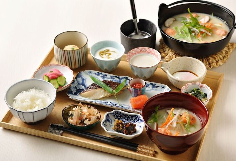 Отель Hoshino Resorts Kai Poroto